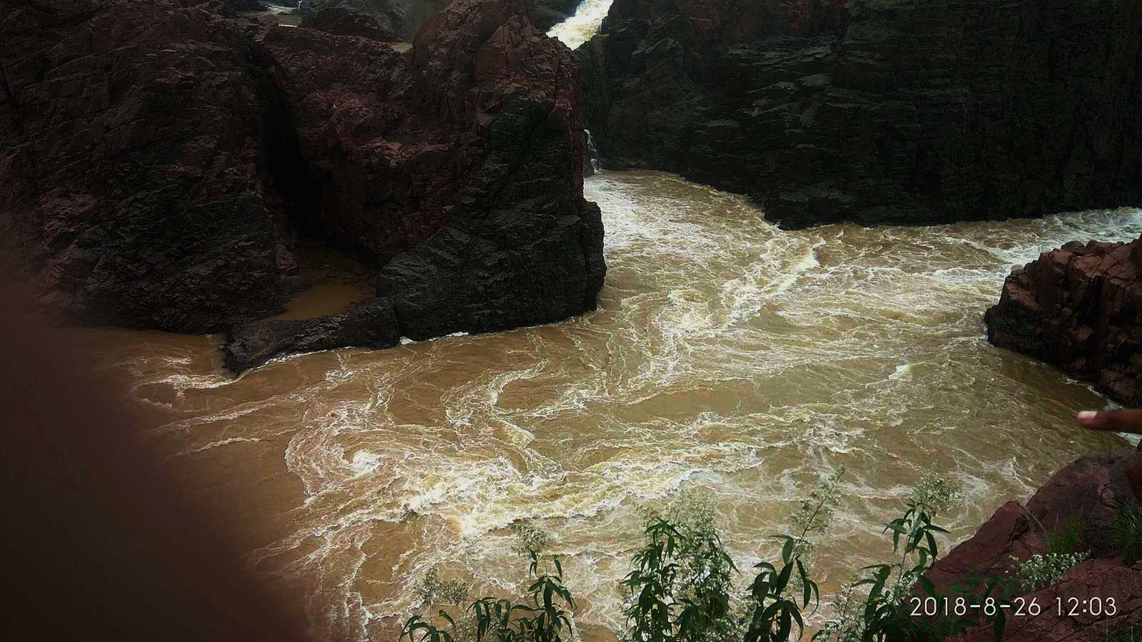 Raneh Fall, Ken River, Karnavati River